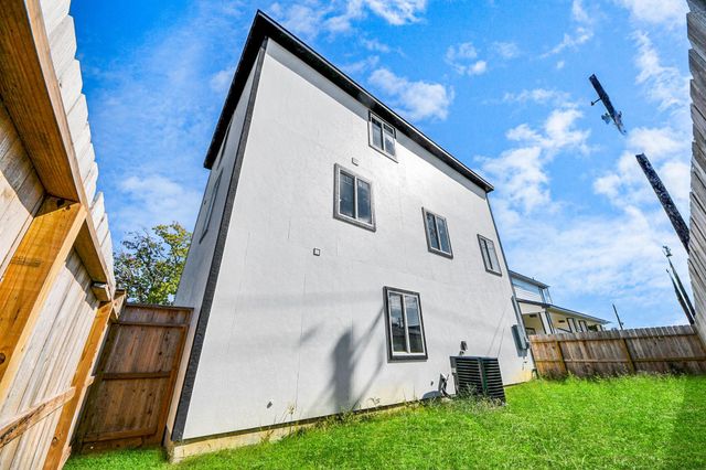 216 San Jacinto Street, La Porte, TX 77571