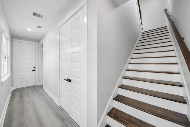 216 San Jacinto Street, La Porte, TX 77571