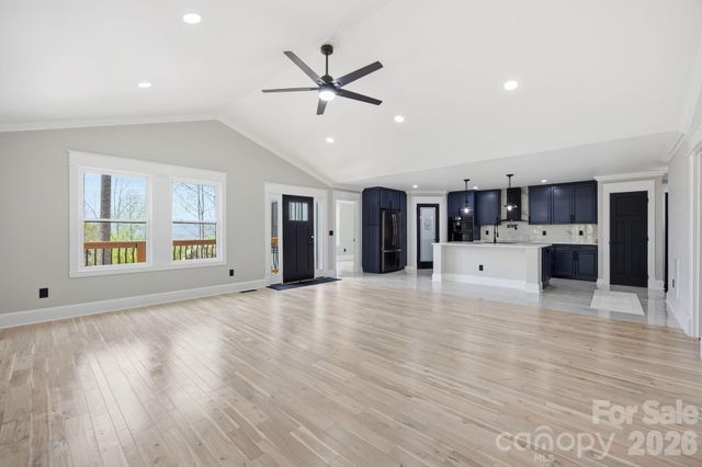 276 Coopers Drive, Hendersonville, NC 28739