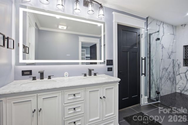 276 Coopers Drive, Hendersonville, NC 28739