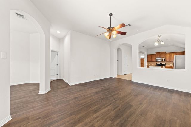 411 Tascate ST, Georgetown, TX 78628