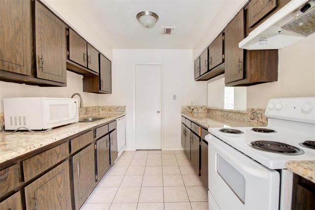 4124 Belle Park Drive, Houston, TX 77072