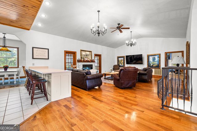 1243 US HWY 19, Meansville, GA 30256