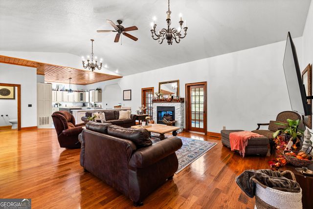 1243 US HWY 19, Meansville, GA 30256