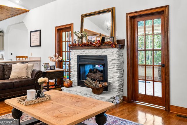 1243 US HWY 19, Meansville, GA 30256