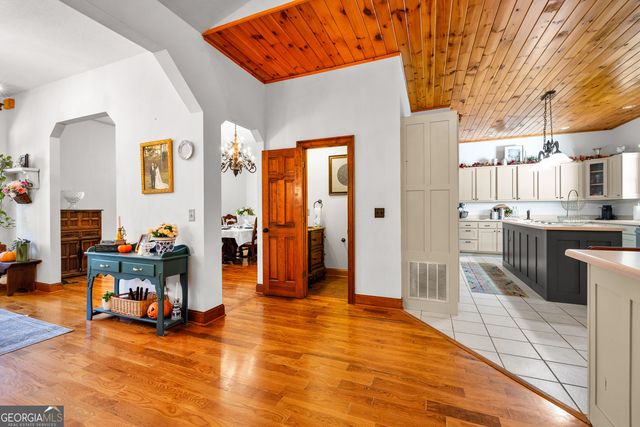 1243 US HWY 19, Meansville, GA 30256