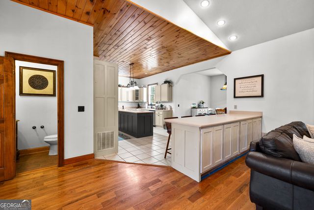 1243 US HWY 19, Meansville, GA 30256