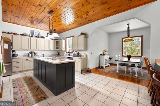 1243 US HWY 19, Meansville, GA 30256