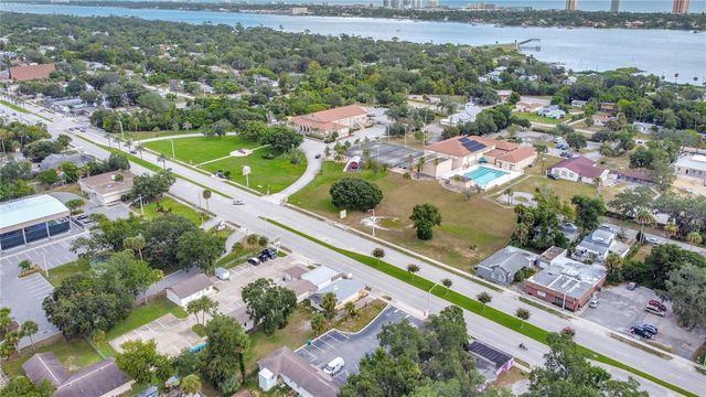 1028 RIDGEWOOD AVENUE, Daytona Beach, FL 32117