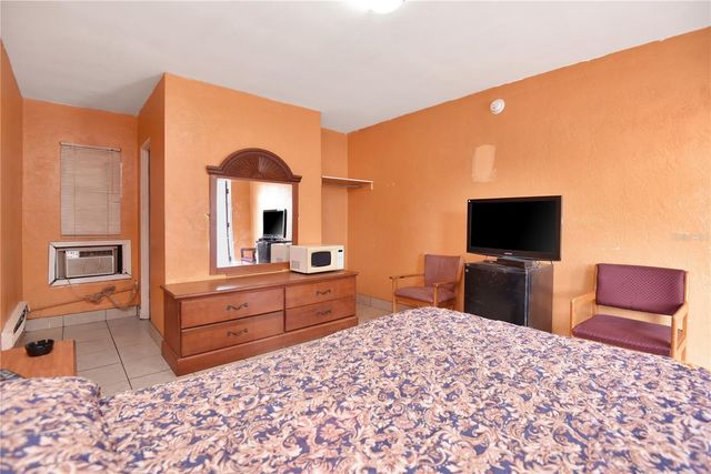 1028 RIDGEWOOD AVENUE, Daytona Beach, FL 32117