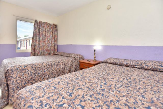 1028 RIDGEWOOD AVENUE, Daytona Beach, FL 32117