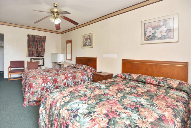 1028 RIDGEWOOD AVENUE, Daytona Beach, FL 32117