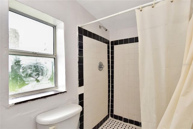 1028 RIDGEWOOD AVENUE, Daytona Beach, FL 32117