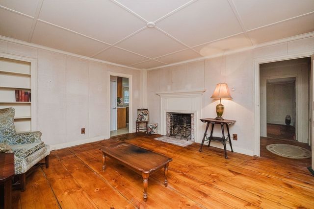 83 North Worcester St, Norton, MA 02766