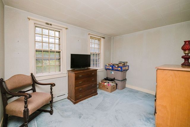 83 North Worcester St, Norton, MA 02766