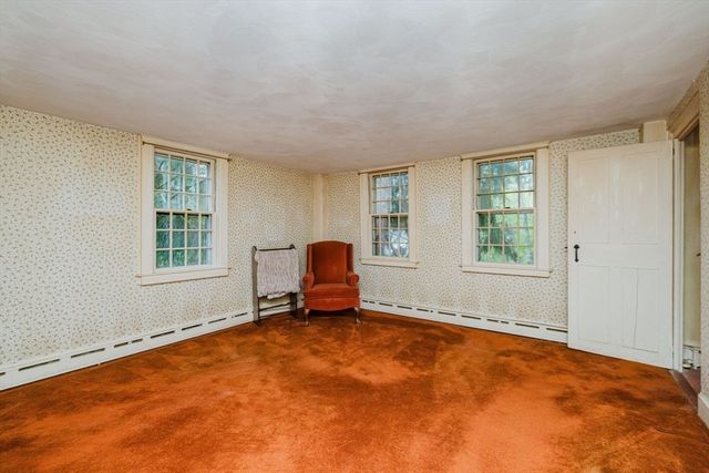 83 North Worcester St, Norton, MA 02766