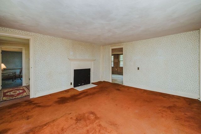 83 North Worcester St, Norton, MA 02766