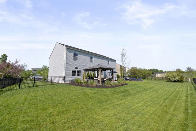 207 Heathermere Loop, Galena, OH 43021