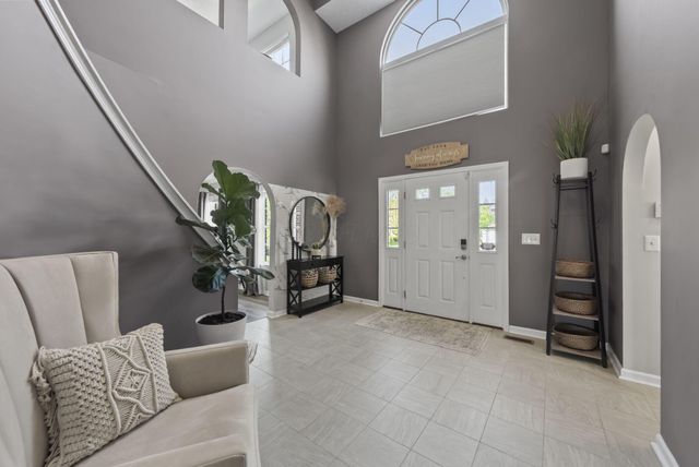 207 Heathermere Loop, Galena, OH 43021