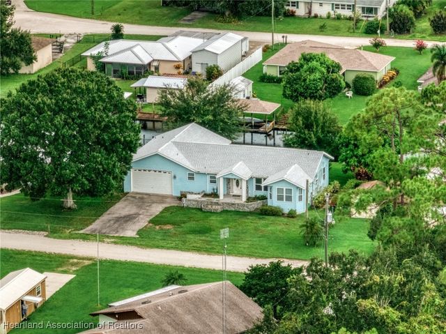 103 Crest Court, Lake Placid, FL 33852