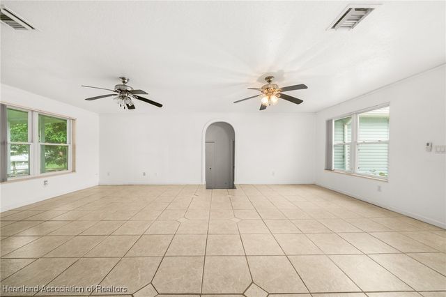 103 Crest Court, Lake Placid, FL 33852