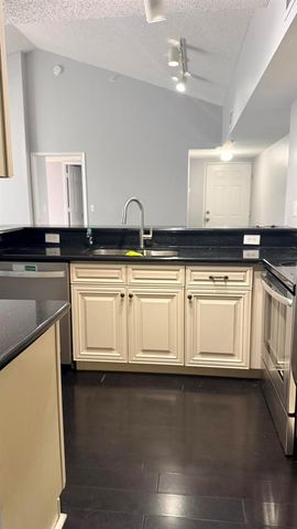 2640 S University Drive 325, Davie, FL 33328
