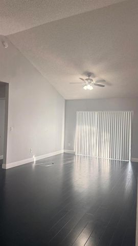 2640 S University Drive 325, Davie, FL 33328