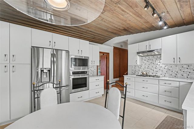 493 Mitchell Drive, Valley Cottage, NY 10989