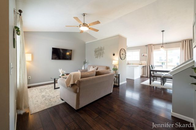 3054 Woodglen Street Nw, City Of Grand Rapids, MI 49504