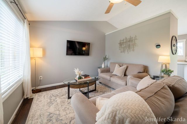 3054 Woodglen Street Nw, City Of Grand Rapids, MI 49504