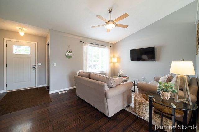 3054 Woodglen Street Nw, City Of Grand Rapids, MI 49504