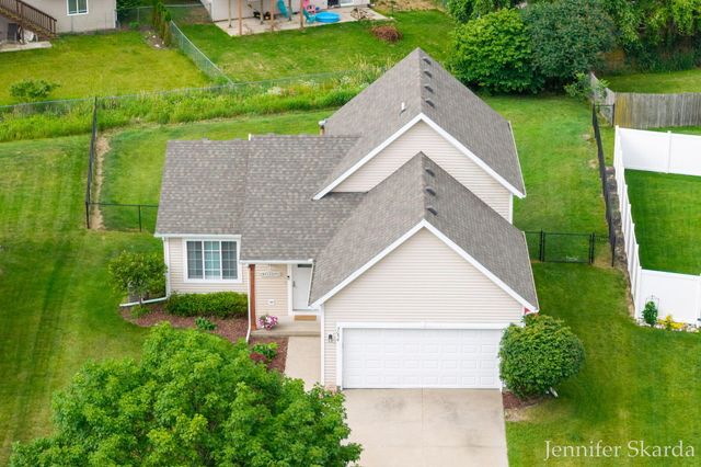 3054 Woodglen Street Nw, City Of Grand Rapids, MI 49504