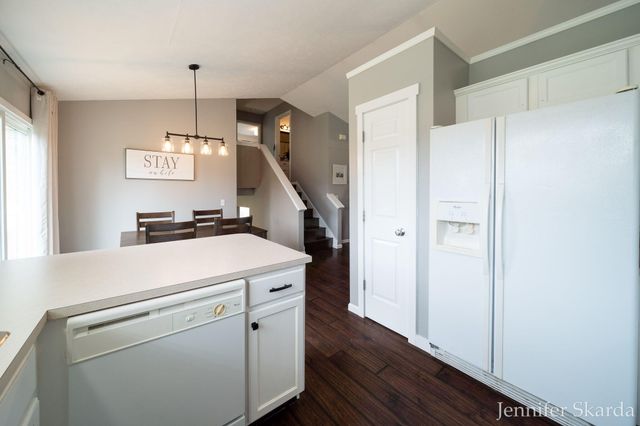 3054 Woodglen Street Nw, City Of Grand Rapids, MI 49504