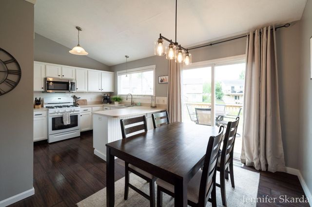 3054 Woodglen Street Nw, City Of Grand Rapids, MI 49504
