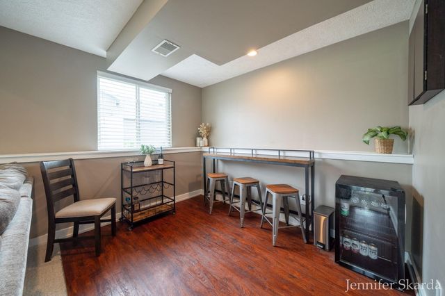 3054 Woodglen Street Nw, City Of Grand Rapids, MI 49504