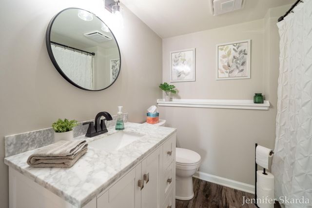 3054 Woodglen Street Nw, City Of Grand Rapids, MI 49504