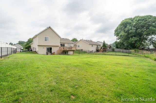 3054 Woodglen Street Nw, City Of Grand Rapids, MI 49504