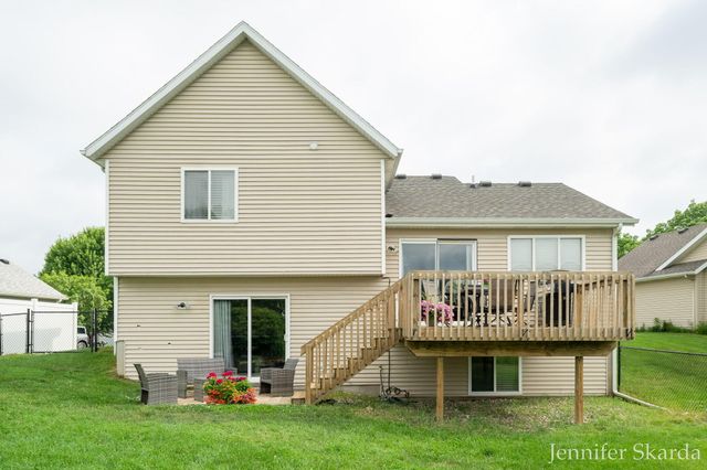 3054 Woodglen Street Nw, City Of Grand Rapids, MI 49504