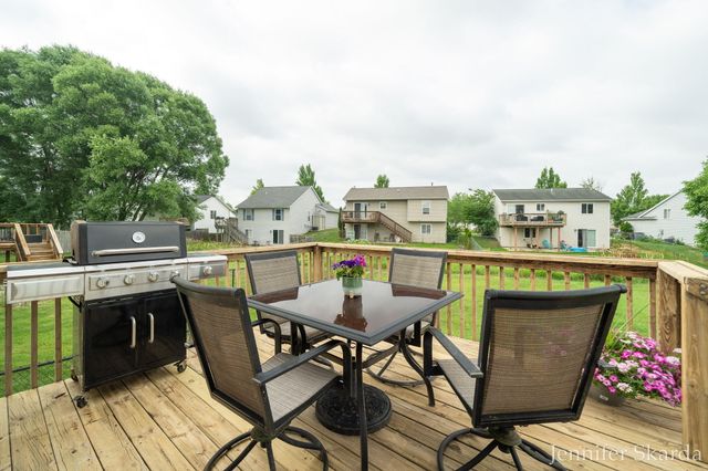 3054 Woodglen Street Nw, City Of Grand Rapids, MI 49504