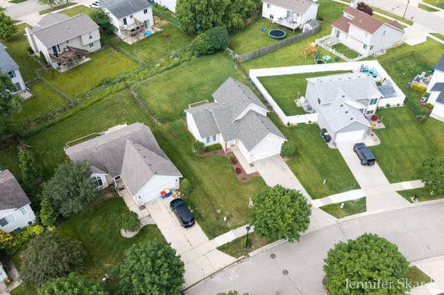 3054 Woodglen Street Nw, City Of Grand Rapids, MI 49504