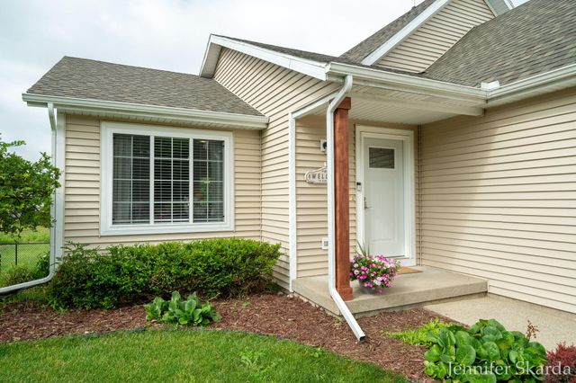 3054 Woodglen Street Nw, City Of Grand Rapids, MI 49504