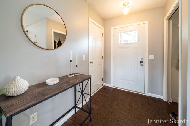 3054 Woodglen Street Nw, City Of Grand Rapids, MI 49504
