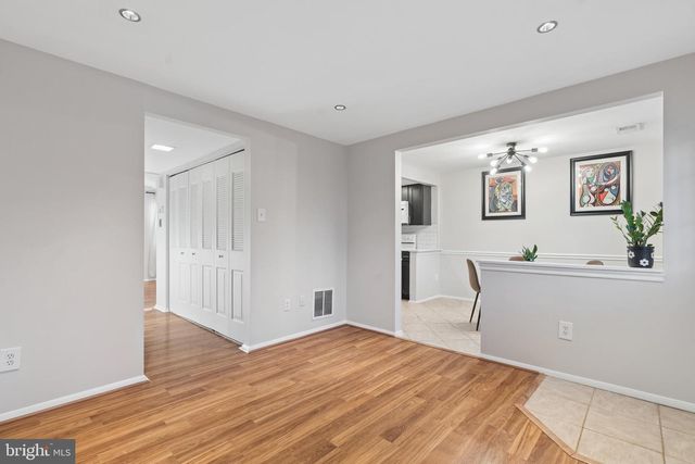 8213 CLAREMONT WOODS DR, Alexandria, VA 22309