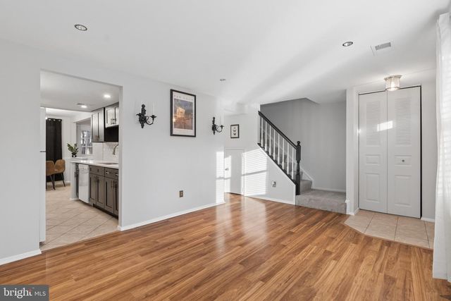 8213 CLAREMONT WOODS DR, Alexandria, VA 22309