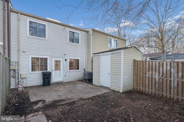 8213 CLAREMONT WOODS DR, Alexandria, VA 22309