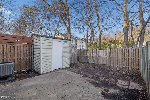 8213 CLAREMONT WOODS DR, Alexandria, VA 22309