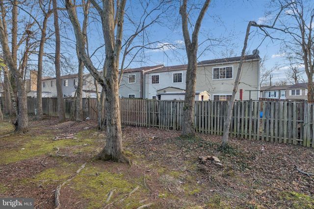 8213 CLAREMONT WOODS DR, Alexandria, VA 22309