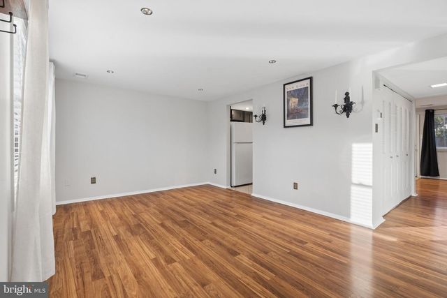 8213 CLAREMONT WOODS DR, Alexandria, VA 22309