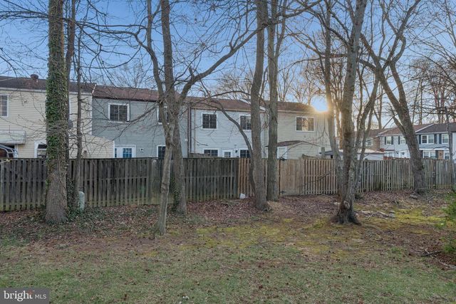 8213 CLAREMONT WOODS DR, Alexandria, VA 22309