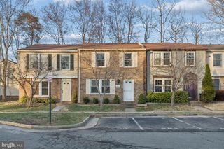 8213 CLAREMONT WOODS DR, Alexandria, VA 22309